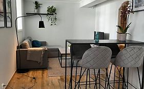 Cozy Ground Floor Apartment