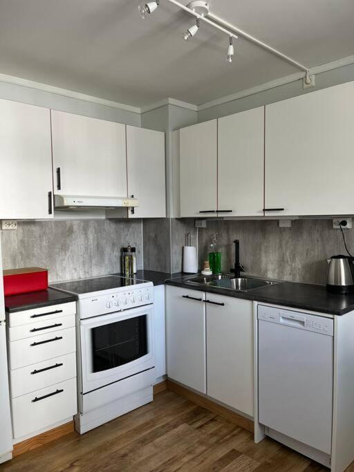 Cozy Ground Floor Apartment Tromso Exterior photo