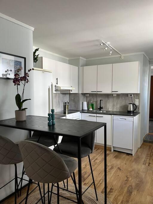 Cozy Ground Floor Apartment Tromso Exterior photo